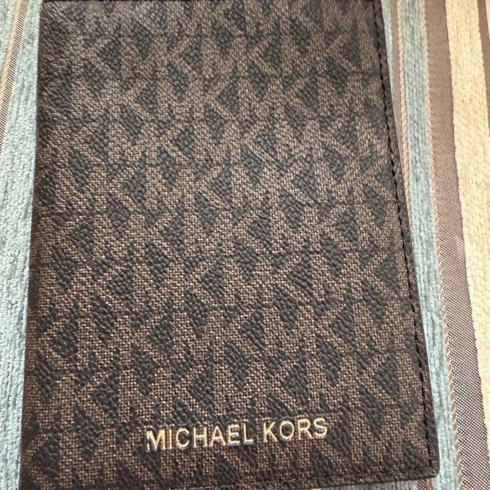 Michael Kors Signature Brown Card Holder